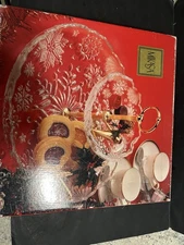 Mikasa Snowflake Frost 2 Tier Server 10” Brand New In Box Very Nice