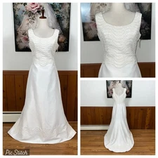 Stunning Vintage Y2K Oleg Cassini Wedding Gown!