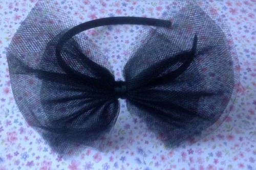 BIG NET TULLE TUTU BOW SATIN ALICE HAIR BAND HEADBAND 80s HEN PARTY FANCY DRESS - Picture 3 of 20
