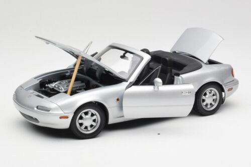 1015 Mazda MX-5 Miata NA LHD Highlight Silver Gate 1/18 - Picture 2 of 8