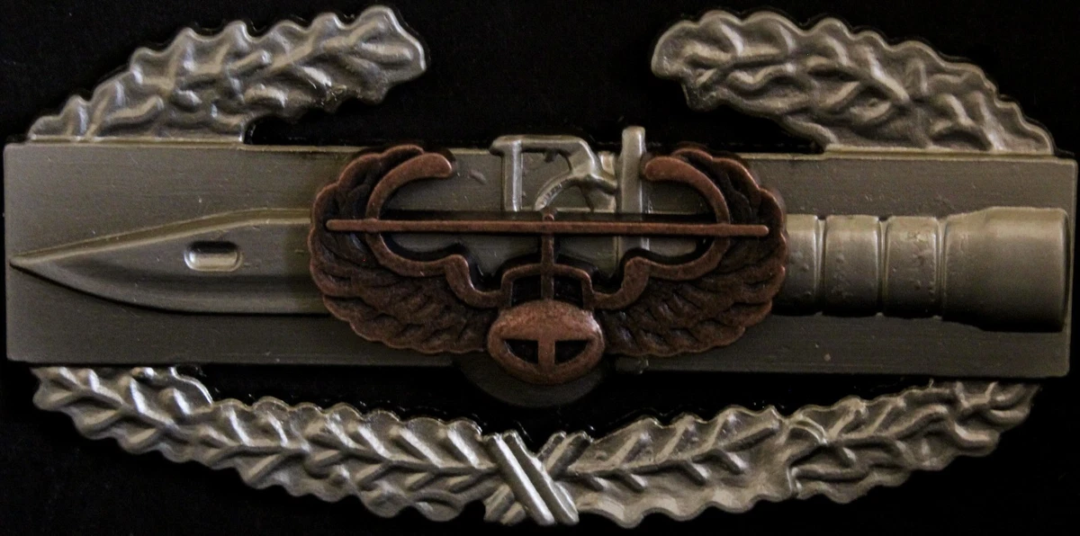 ピンバッジ Air Assault Combat Action Badge Army CAB Military Medal Pin Wing Lape