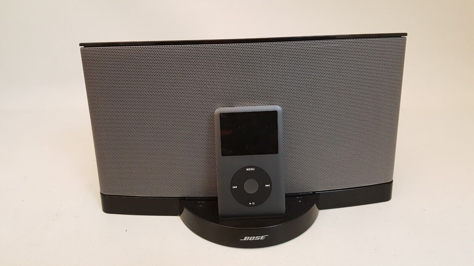 Bose speaker + remote sounddock series II digital music system Ipod model  A1238