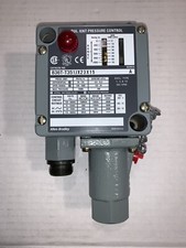 ALLEN BRADLEY 836T-T351JX23X15 PRESSURE CONTROL SWITCH, SLIGHTLY USED VERY CLEAN