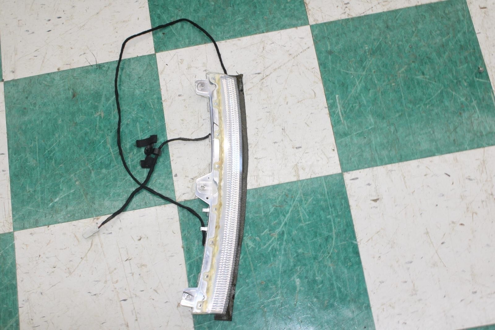 14-19 MASERATI GHIBLI Rear End Center MIddle 3rd Brake Light Unit Factory OEM OE