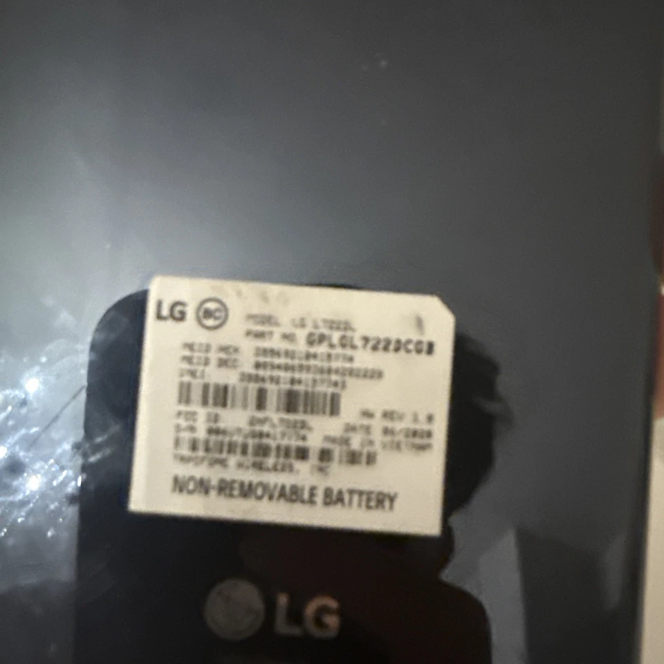 LG Stylo 5 LM-Q720QMS 32GB Bloqueado para Tracfone Para peças como está preto Leia Desc - Imagem 2 de 4