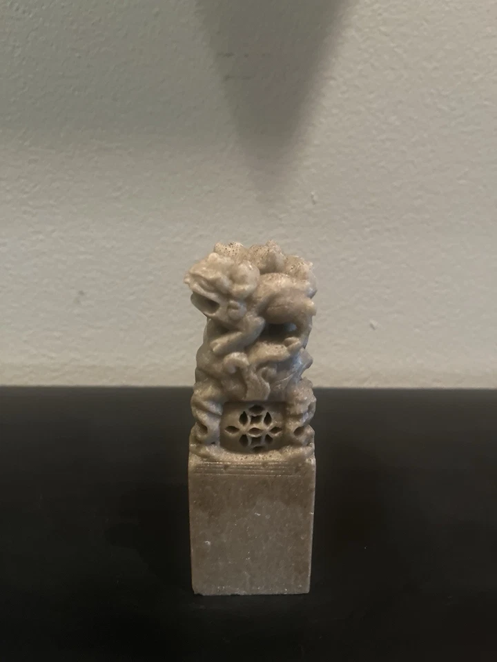 Antigua estatua china tallada en piedra de jabón de 7,25" de alto Foto 3 de 4