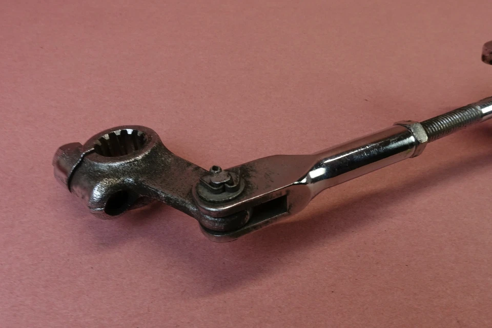 1985 1986 1987 1988 Suzuki Cavalcade 1400 pedal de freno trasero y acoplamiento Foto 3 de 4