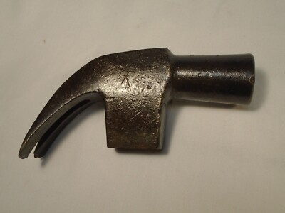 VINTAGE SIGNED PLUMB 18 1/2 OZ ROUND FACED CLAW HAMMER