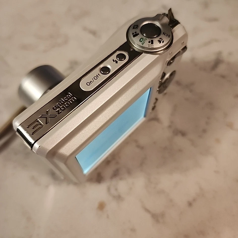 Kodak EasyShare C613 Silver Digital Camera Tested And Working - Image 3 of 4