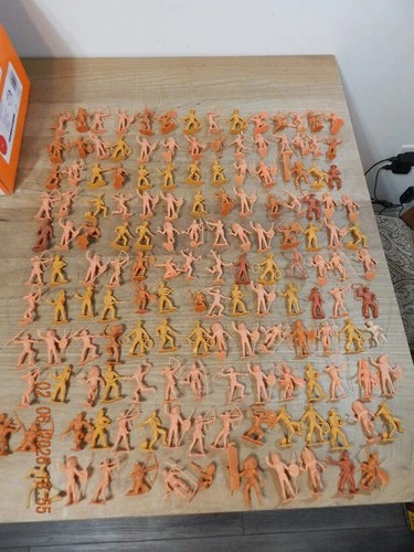 MARX COMANCHE PASS REPLACEMENT PARTS 150 ORANGE PEACH FIGURES INDIANS COWBOYS