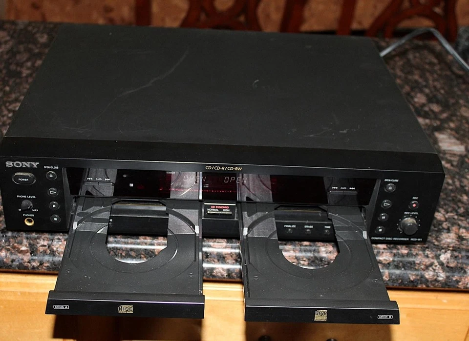 Vintage 2001 Sony RCD-W1 Dual CD CD-R CD-RW Compact Disk Recorder - Image 2 of 4