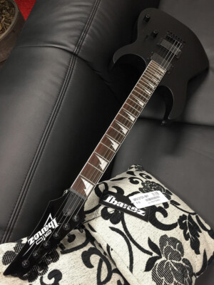 IBANEZ GRG121DX-BKF Gio E-Gitarre, black flat
