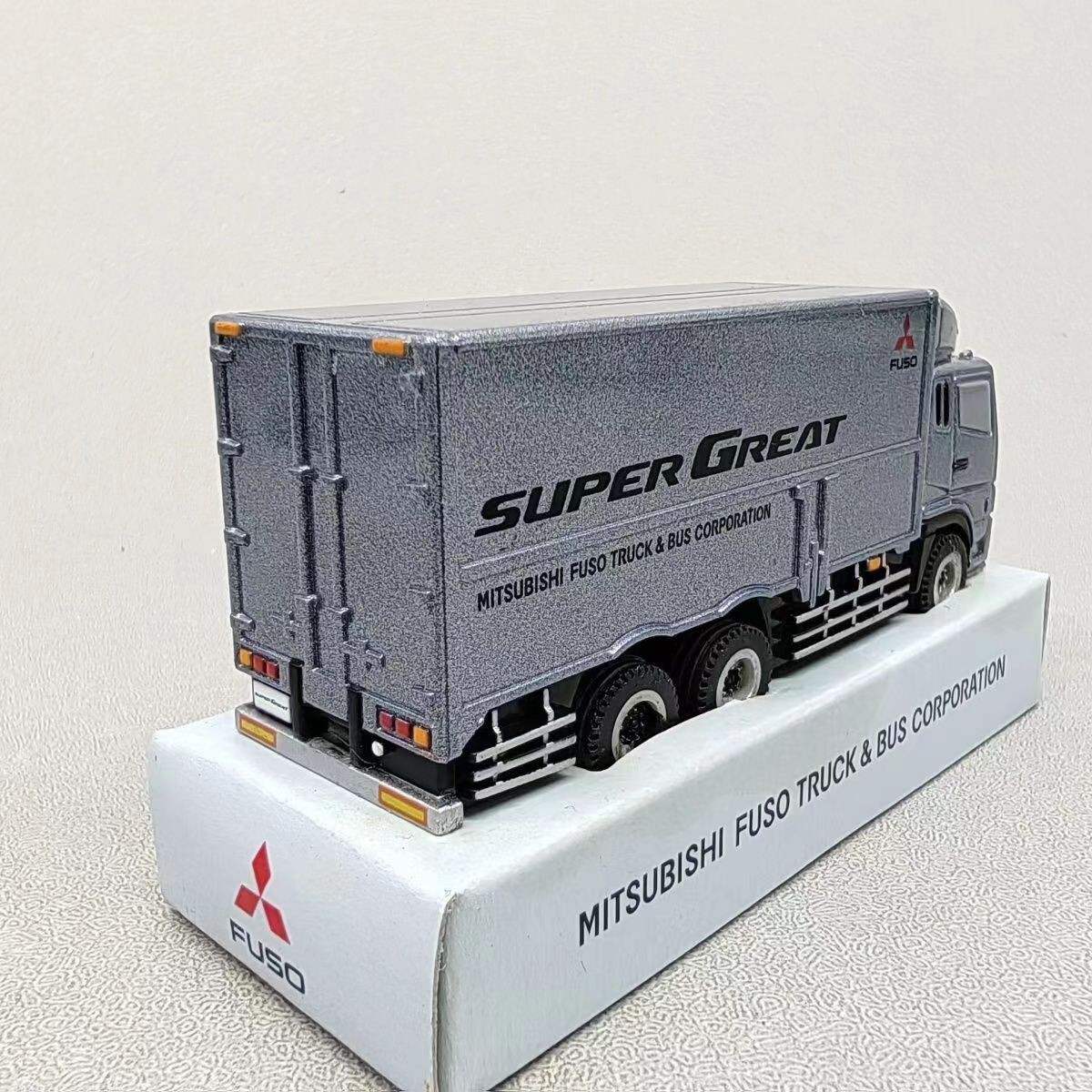 Q VERSION Fuso Mitsubishi Truck Bus Corporation Super Great