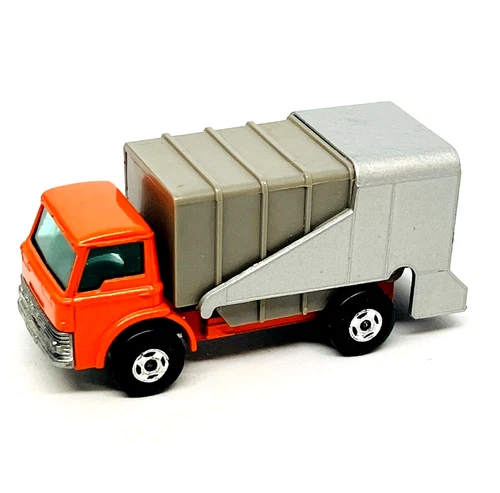 Matchbox Lesney Superfast 7 Ford Refuse Truck in orange, rarer wide wheels mint!