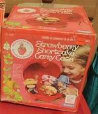 Vintage 1980 s Strawberry Shortcake DOLL CARRY STORAGE CASE, Orig Box, Gift Tag