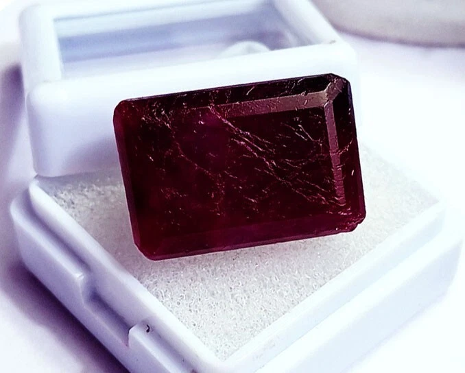 Natural Red Beryl Loose Gemstone 22.70 Ct Certified Emerald Cut Ring size - Image 2 of 4