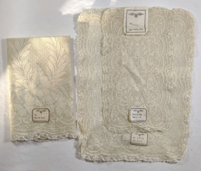 NOS vtg matching lace dresser scarf and vanity set Luxor - 4 pieces (165)