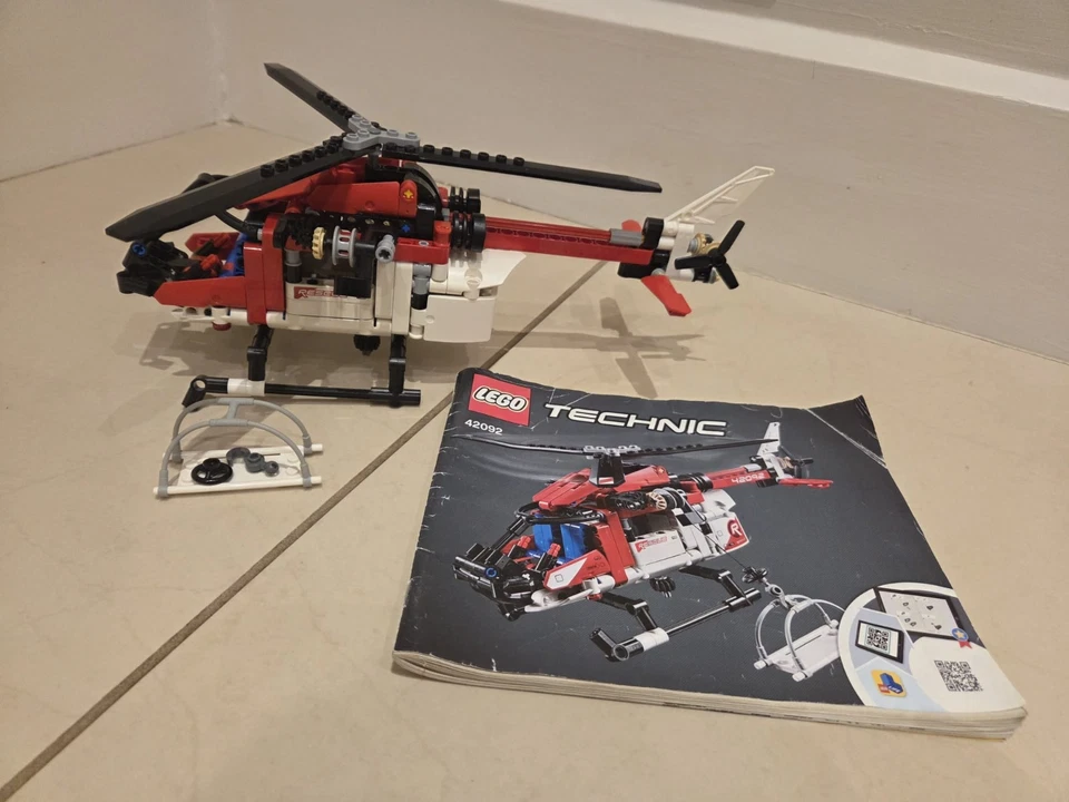 LEGO Technic 42092 Rescue Helicopter, photo 1 of 4
