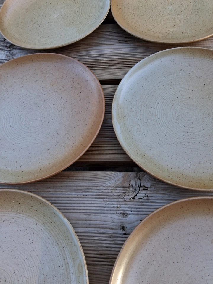 6 Grandes assiettes plate  en Grès Village CNP France Tbe - Photo 4/4