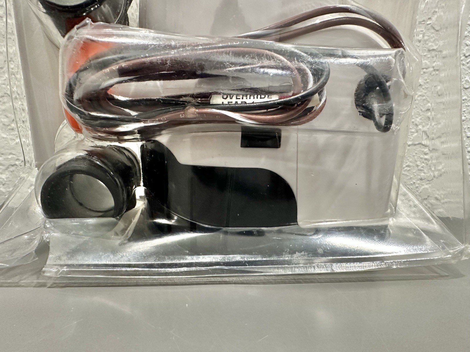 Johnson Pump 1250 GPH Automatic Ultima Bilge Pump 32-47261-002