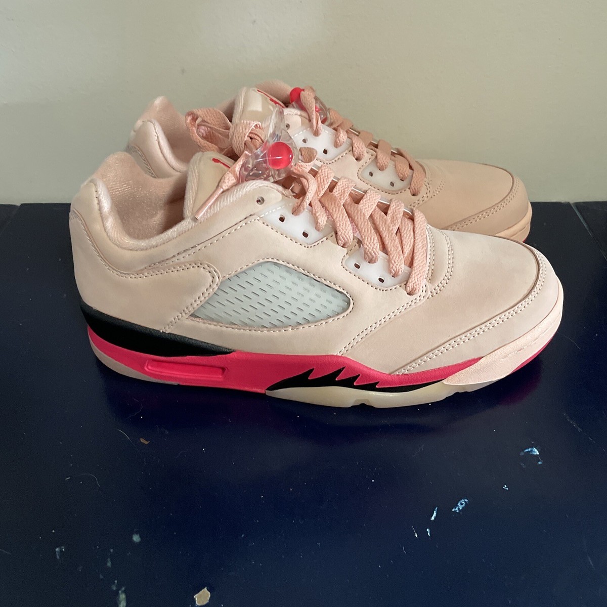 WMN Size 8 - Jordan 5 Retro Low Girls That Hoop 2022 Defect No Box