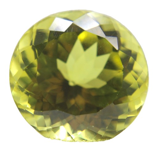 Pierre Précieuse Sphène Jaune-verte De Madagascar - 6 Mm - 0,99 Ct - Naturelle