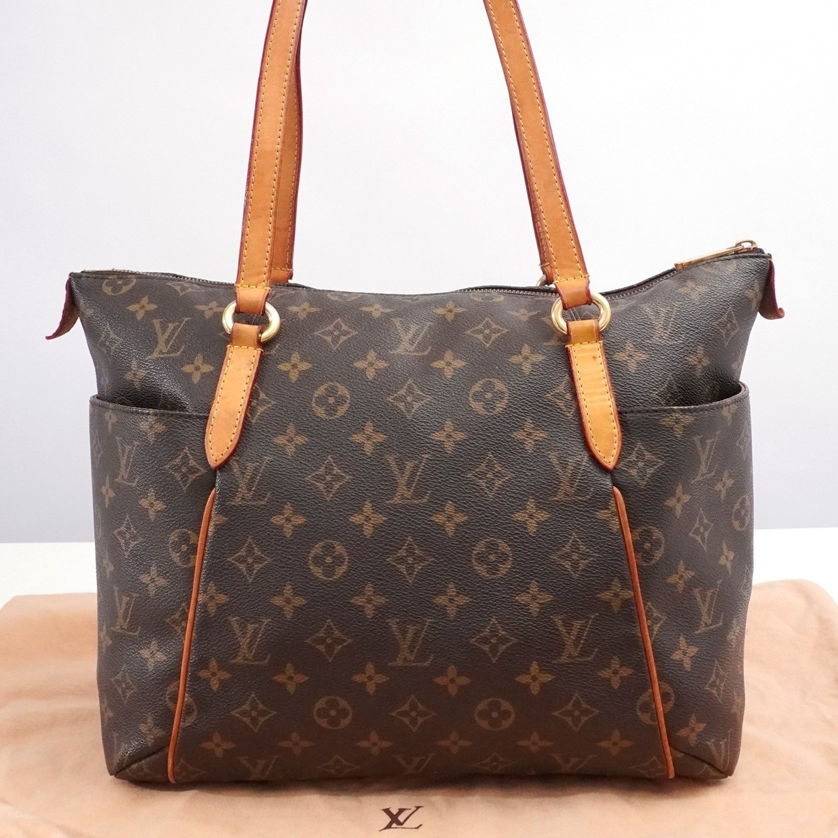 LOUIS VUITTON LV Monogram Totally MM M56689 Shoulder Bag MB2069