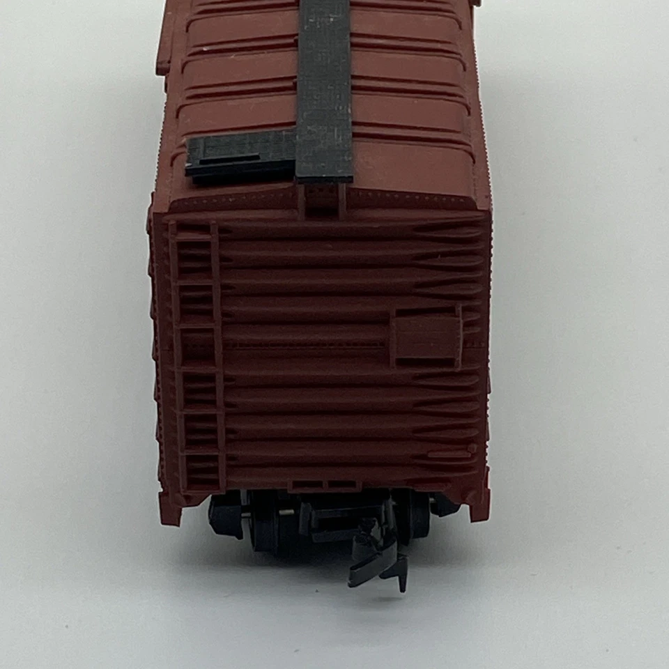 Bachmann 0917 HO Gauge 41’ CN Insulated Box Car CN290218 Brown VGC Boxed - Image 4 of 4