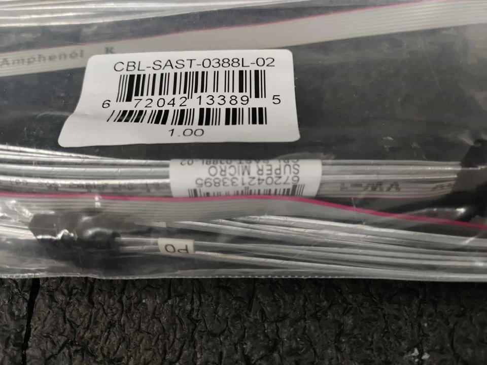 Super Micro CBL-SAST-0388L-02 iPass to 4SATA 90/90/70/70cm w/ Sideband 90cmCable - Image 3 of 4