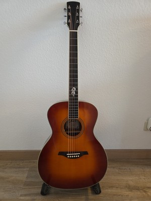 You's O100E Akustikgitarre mit Tonabnehmer und Massive Fichten Decke Top Zustand