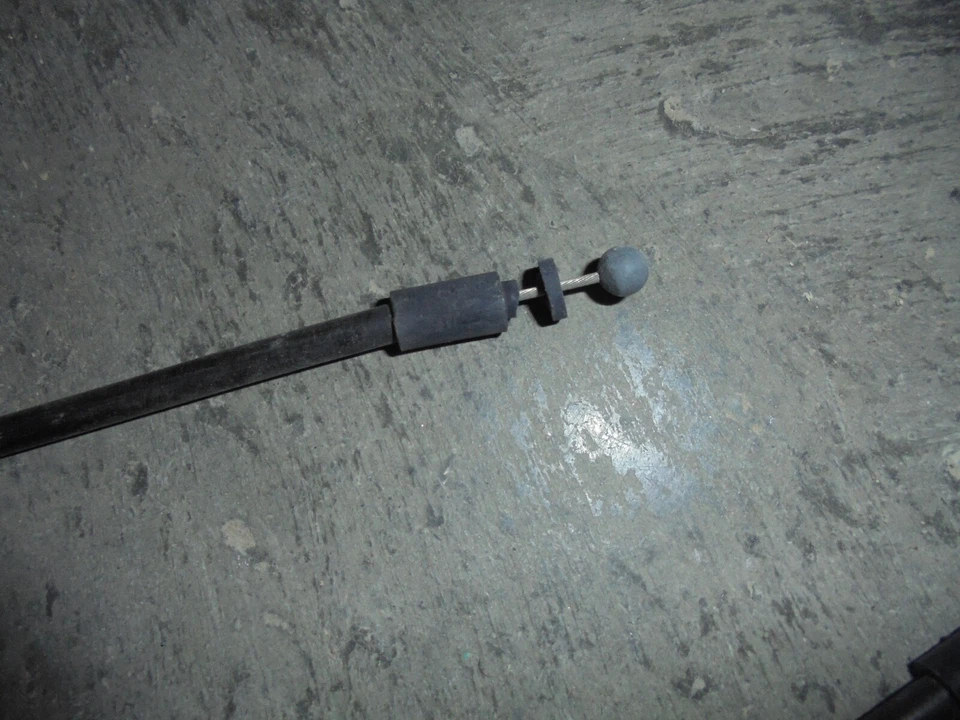 Saturn SC2 SC 2 S Series 2002 tanque de combustible gasolina tapa cable mango palanca liberación  Foto 2 de 2