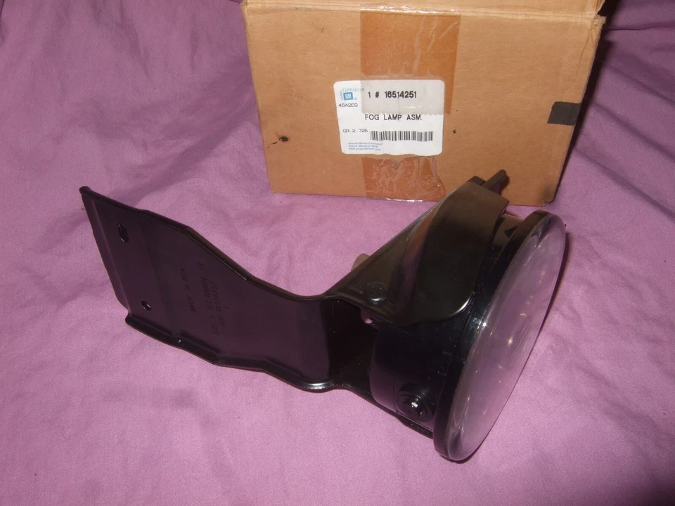 Genuine GM Fog Lamp ASM 16514251 New #1562 - Image 2 of 4
