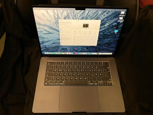 TOP Apple MacBook Air 15" 2024 M3 8 GB 256 GB Garantie OVP Mitternacht MRYU3D/A
