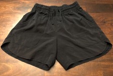 Champion Girls Black Athletic Shorts as Large 10-12 23 1/2 inch waist 