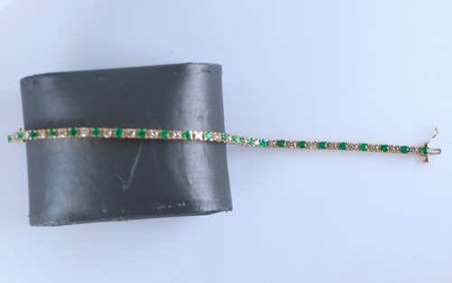 14K Yellow Gold Round Diamond Columbian Green Emerald 7'' Tennis Bracelet - Picture 6 of 8