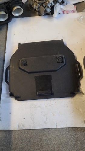 13 Can Am Spyder Roadster RT Limited Cover Panel - Picture 2 of 2