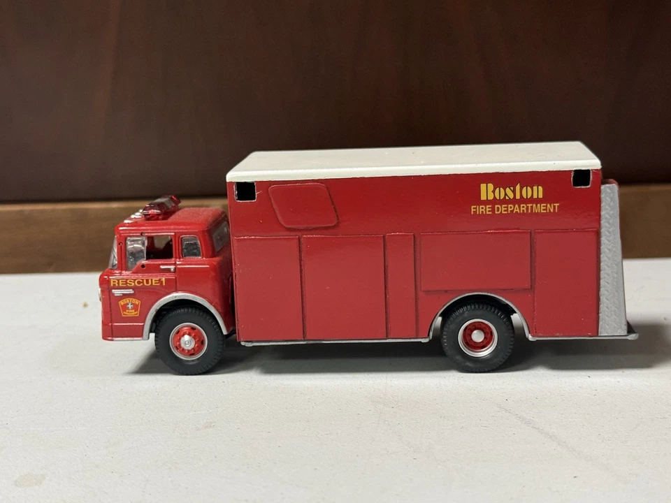 Athearn Precision die-cast 1:50 Ford C Series Rescue Truck Boston Kit-bash - Image 2 of 4