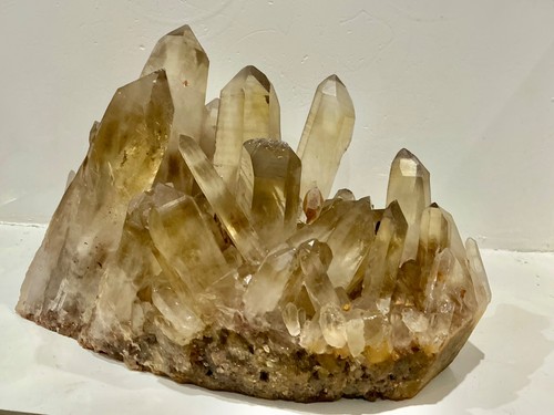 🌞 CÚMULO CITRINO “EL MANIFIESTO SOLAR” Peso: 7.195 kilogramos - Imagen 8 de 18