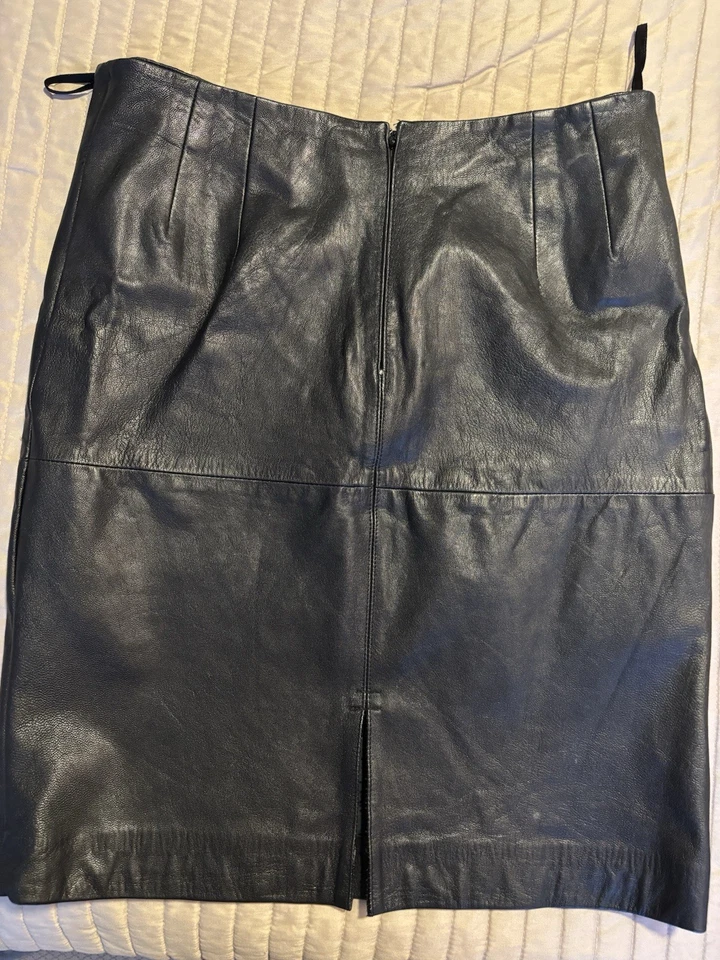 Saia Feminina Amanda Smith 100% Couro Real Tamanho 8 com Forro Zíper  - Imagem 2 de 4