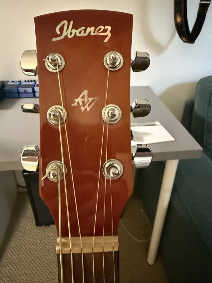 Guitarra acústica Ibanez Artcore - Totalmente configurada con estuche blando Foto 3 de 4