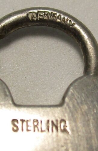 ALEMANIA Colgante Cerradura Plata Esterlina - Abre 2,5 gramos 1” Lote 47y8 - Imagen 3 de 3