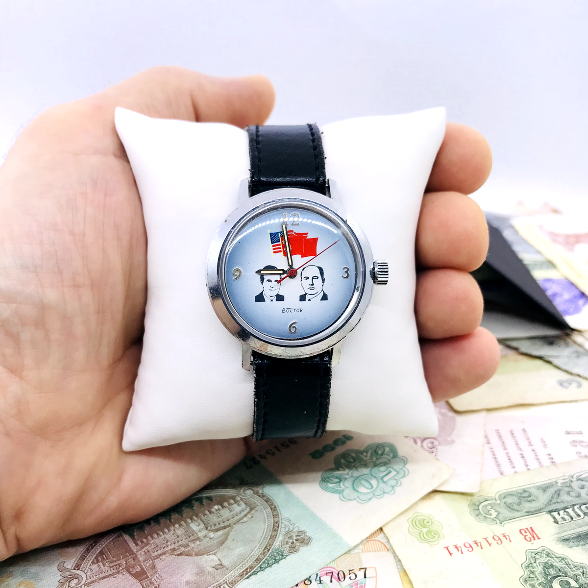 Universal Genève Bracelets - 4 For Sale at Universal Genève Bracelets - 4 For Sale at