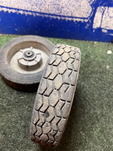 Lawnflite Pro 553 HRS Honda Hrd Petrol Lawnmower Front Wheels X 2 - Picture 4 of 4