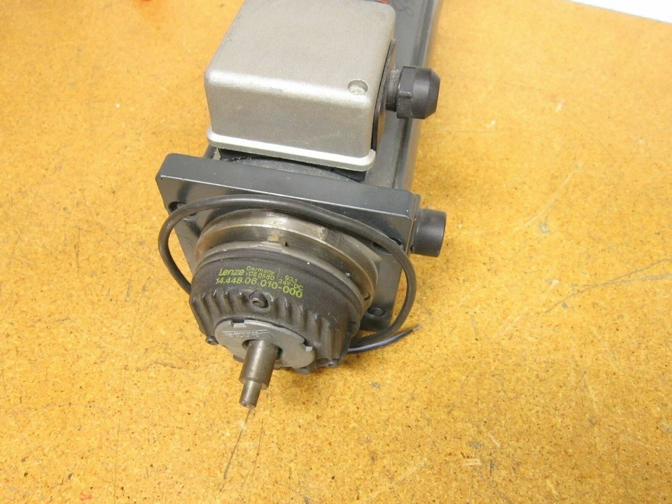 DMV 067010371 Motor ELGHE 24V 530W 3200G W/ Lenze 14.448.06.010-000 Brake 24VDC - Image 3 of 4