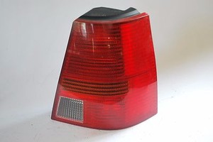 VW Golf IV 4 1.9TDI Rücklicht Bremslicht rechts orig. VW 1J9945075P