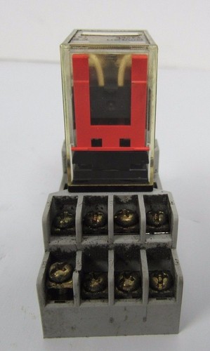 RELÉ OMRON MY4N 24V DC CON BASE D CUADRADA 8501NR45 - Imagen 5 de 5