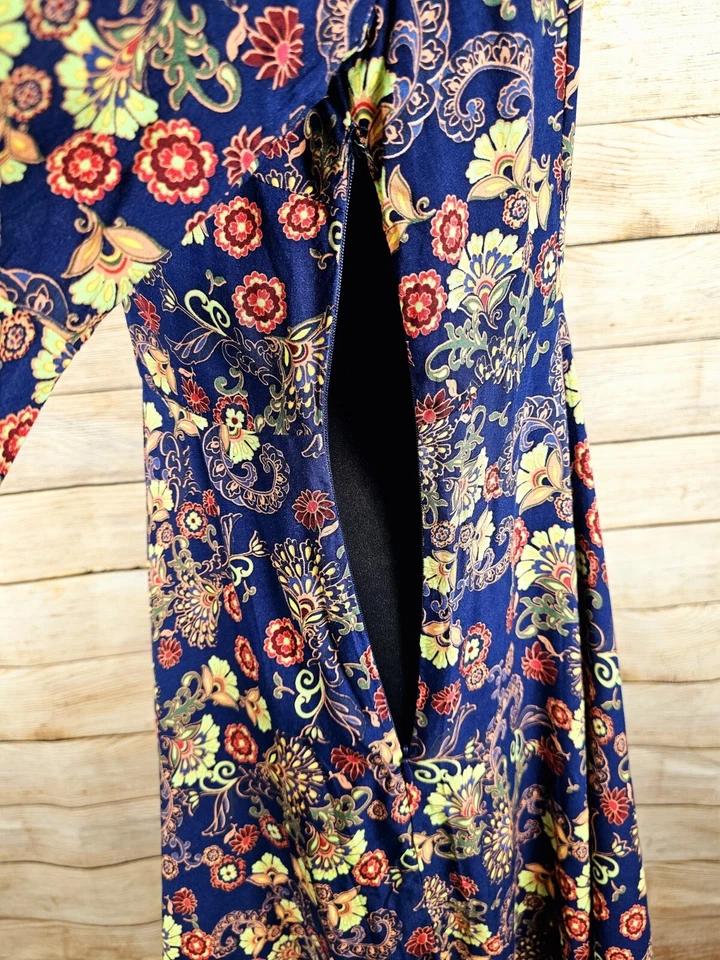 Nuevo con etiquetas Vestido Aryeh Línea A Manga Larga Estampado Floral Talla Grande  Foto 3 de 4