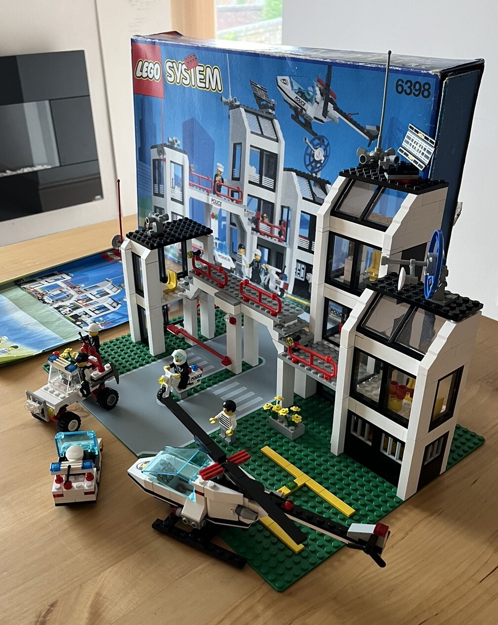 Vintage Lego System 6398 Police Station HQ 1993 Original Box