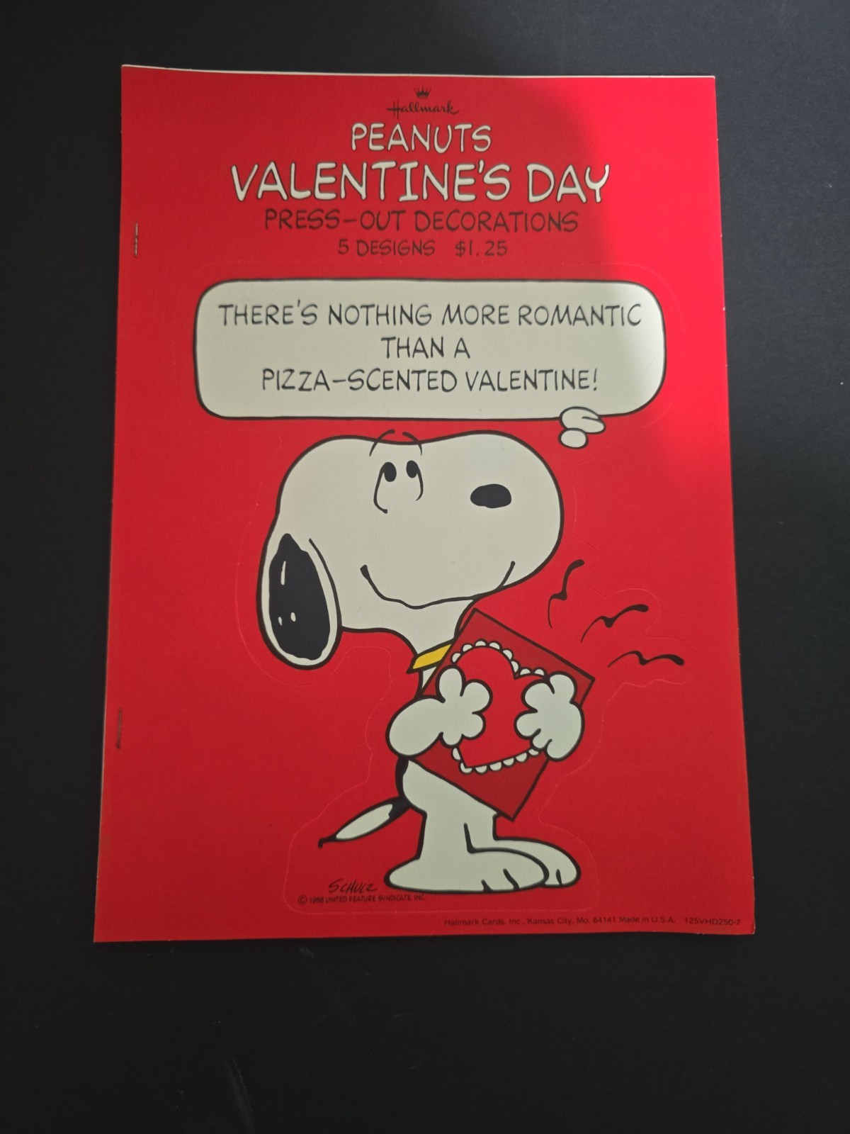 NOS Vintage Hallmark Peanuts Snoopy Valentine's Day Press-Out Decorations Book