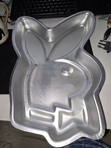 Vintage Wilton Playboy Bunny Party Pan Aluminum Cake Baking Mold Cake Pan